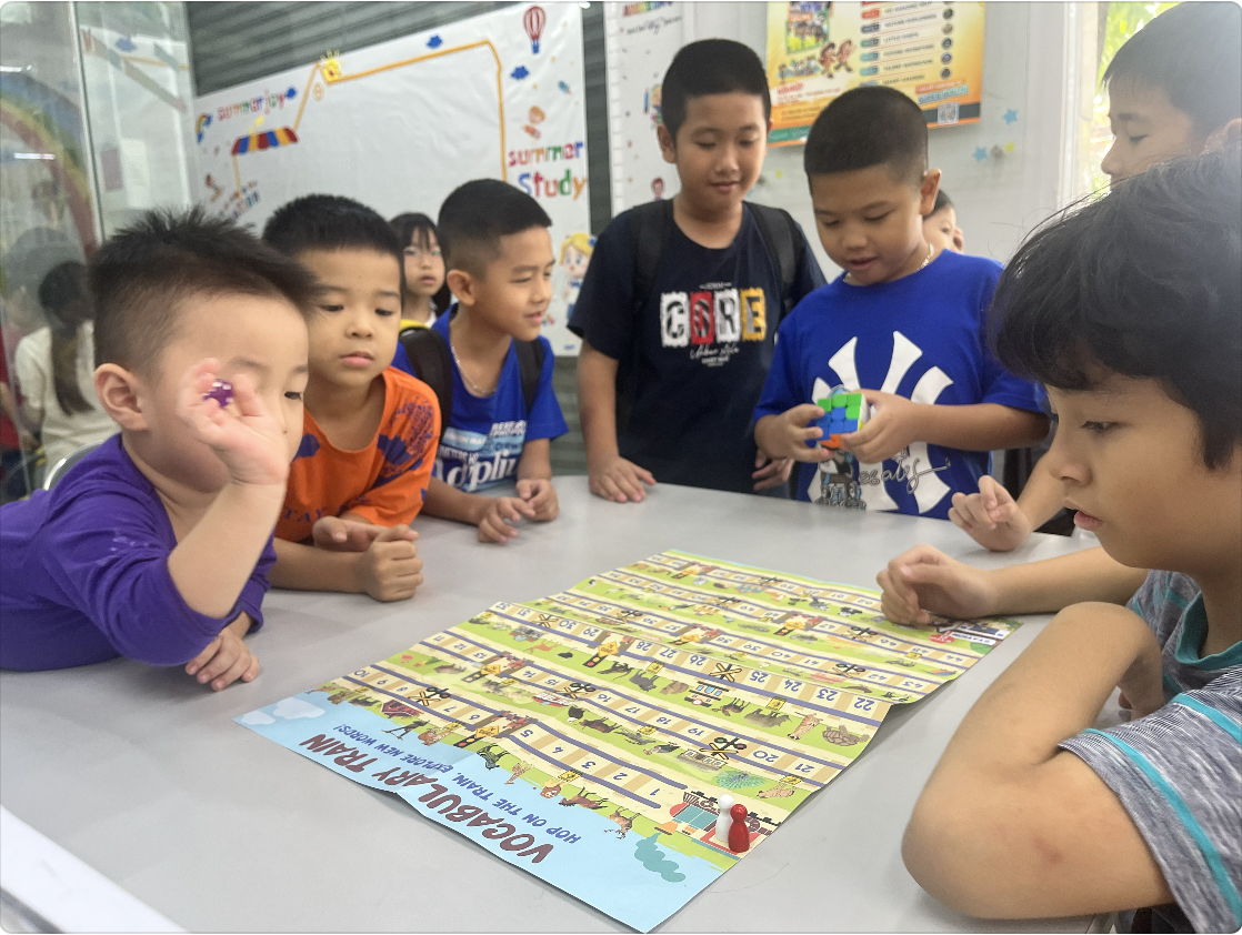 Combo 2 VOCAB RACING (2 CHỦ ĐỀ, 6+ tuổi)