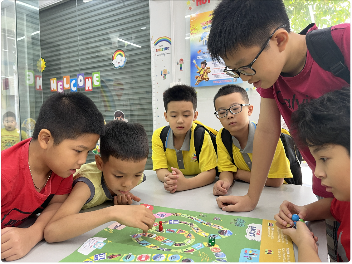 Combo 4 VOCAB RACING (Level 1-4, 6+ tuổi)